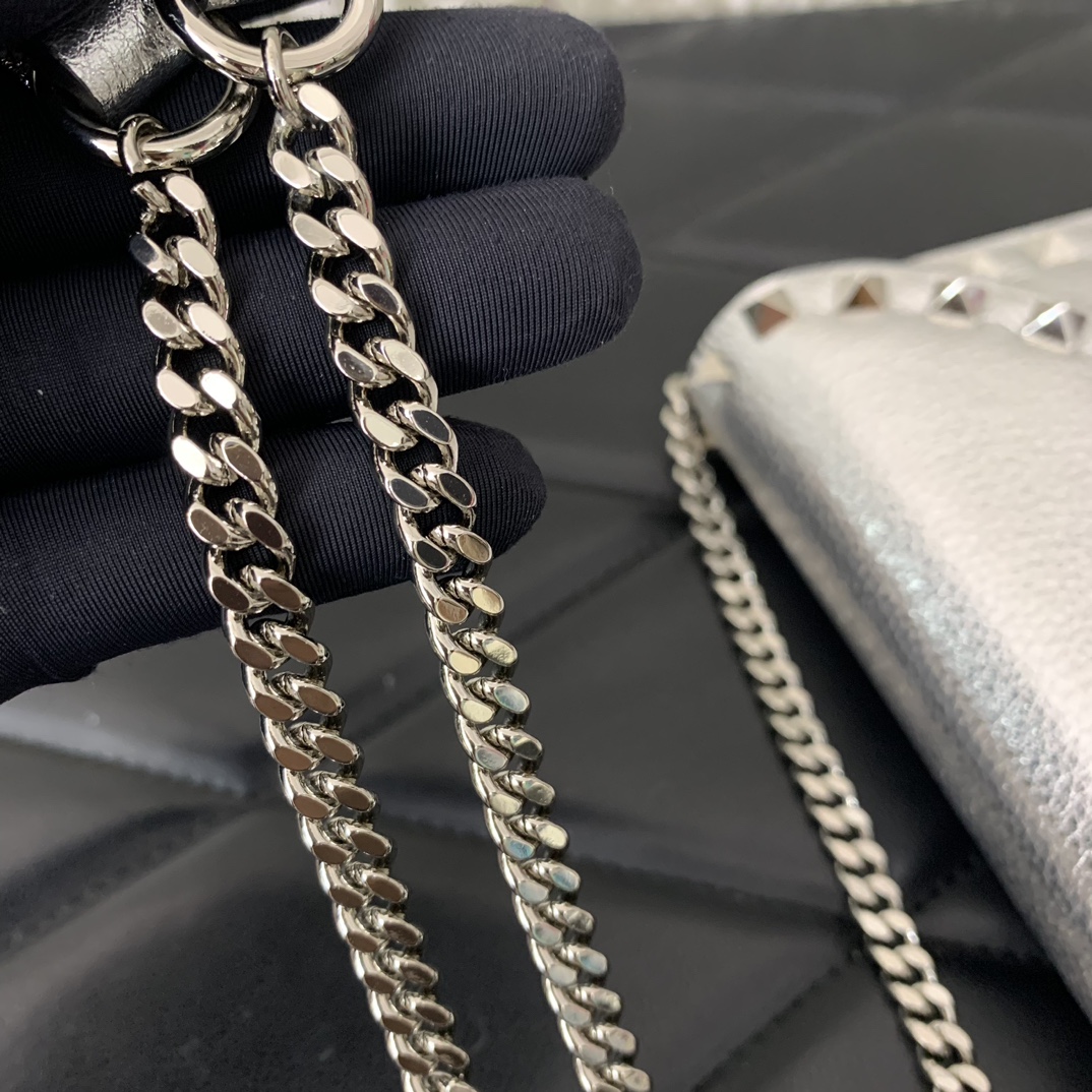 Valentino Garavani Rockstud Small Shoulder Bag in Silver Grainy Calfskin